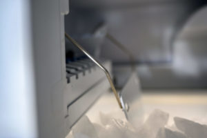 refrigerator ice maker won't make ice